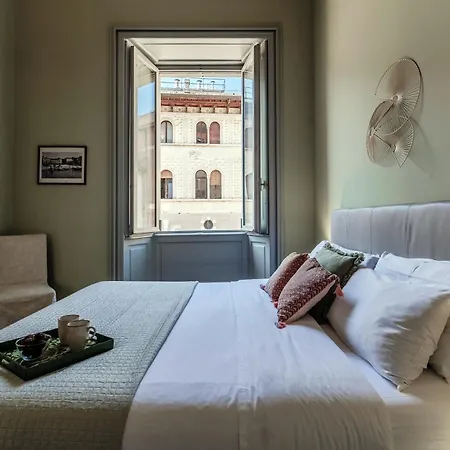 Loggia Visconti - By Myhomeincomo *