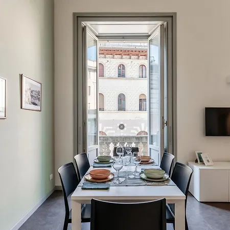 Loggia Visconti - By Myhomeincomo Apartmán *