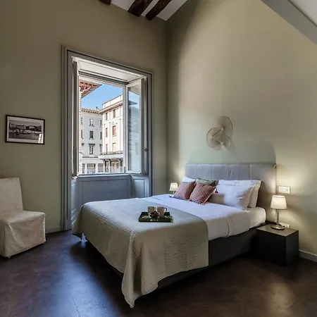 Loggia Visconti - By Myhomeincomo