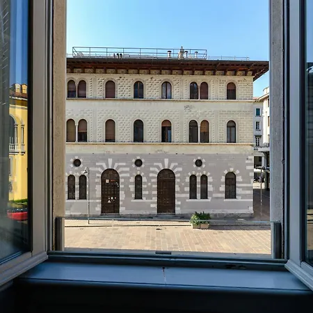 Loggia Visconti - By Myhomeincomo Apartmán