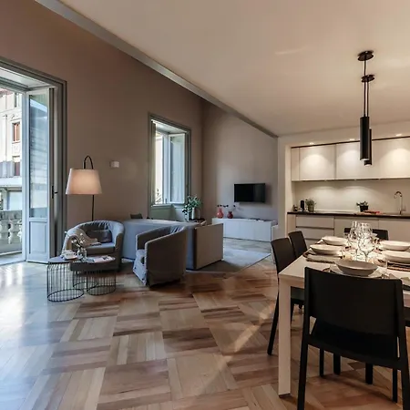 Loggia Visconti - By Myhomeincomo Apartmán *